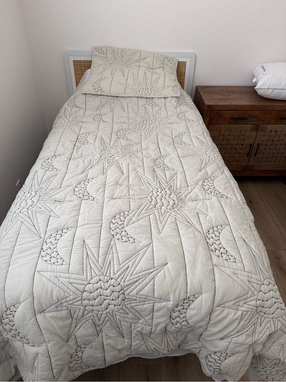 Quilted Star & Moon Bedspread in Cream